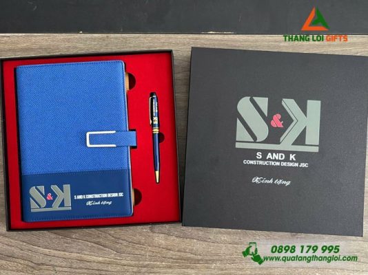 Bộ Quà Tặng (Sổ+Bút) Màu Xanh - In Khắc Logo Doanh Nghiệp S&K
