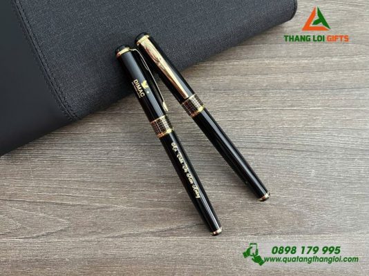 Bút Ký Kim Loại Màu Đen – Khắc Logo Công Ty Luật DIMAC