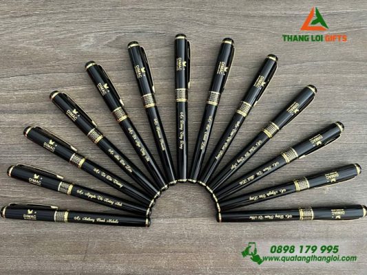 Bút Ký Kim Loại Màu Đen – Khắc Logo Công Ty Luật DIMAC