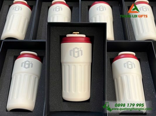Ly Giữ Nhiệt 460ml Nắp Đỏ – In Khắc Logo Doanh Nghiệp Minh Cảng
