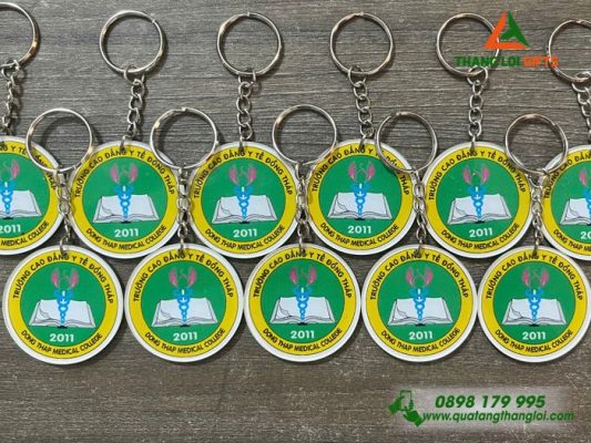 Móc Khóa Mica – In Logo Trường Cao Đẳng Y Tế Đồng Tháp
