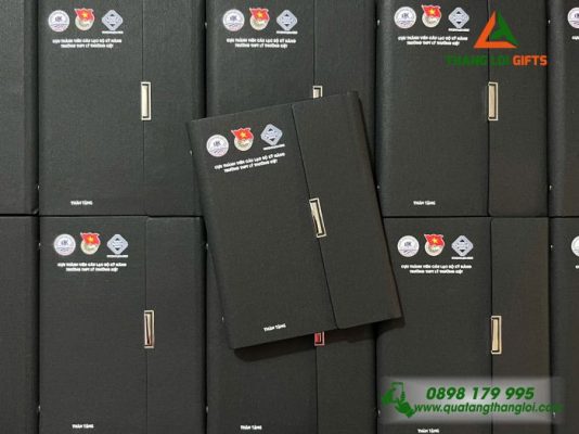 Sổ Tay Bìa Còng Màu Đen – In Logo Trường THPT Lý Thường Kiệt