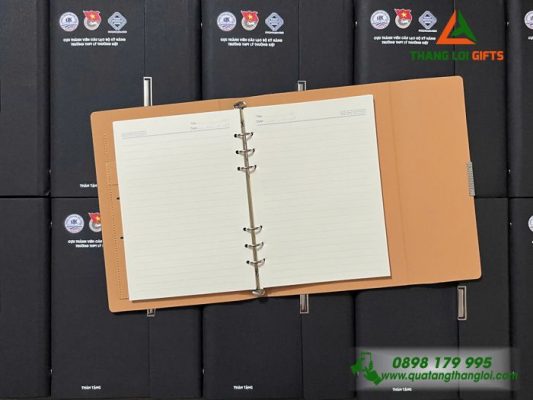 Sổ Tay Bìa Còng Màu Đen – In Logo Trường THPT Lý Thường Kiệt