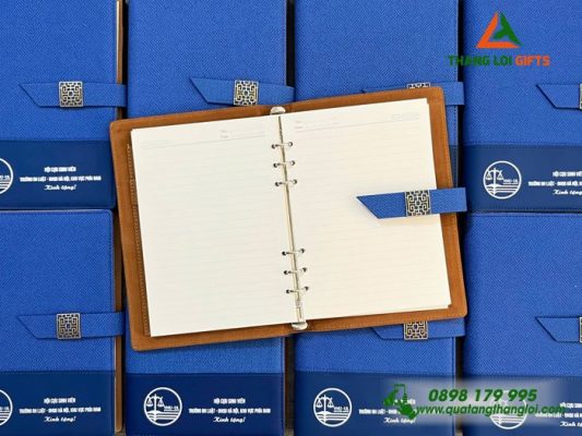 Sổ Da Bìa Còng - In Logo Trường Đại Học Luật - ĐHQG Hà Nội