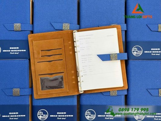 Sổ Da Bìa Còng - In Logo Trường Đại Học Luật - ĐHQG Hà Nội