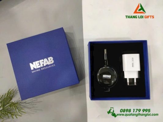 Giftset (Cáp Sạc & Củ Sạc) – In Logo NEFAB Saving Resources