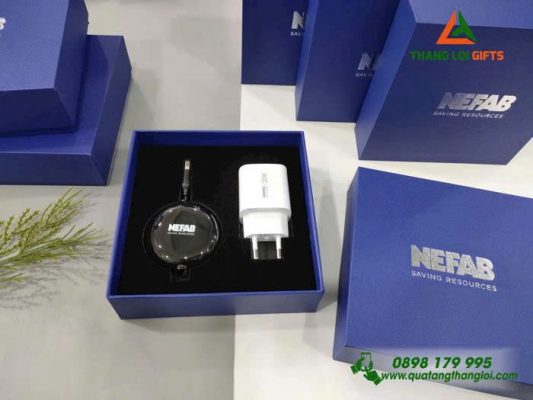 Giftset (Cáp Sạc & Củ Sạc) – In Logo NEFAB Saving Resources