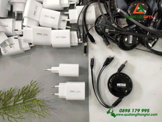 Giftset (Cáp Sạc & Củ Sạc) – In Logo NEFAB Saving Resources