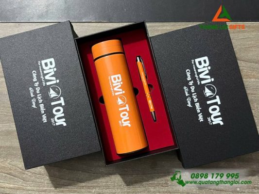 Combo Quà Tặng (Bình+Bút) - In Khắc Logo Doanh Nghiệp Bivi Tour