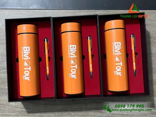 Combo Quà Tặng (Bình+Bút) - In Khắc Logo Doanh Nghiệp Bivi Tour
