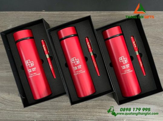 Combo Qùa Tặng (Bình+Bút) - In Khắc Logo Kỷ Niệm 10 Năm Ra Trường
