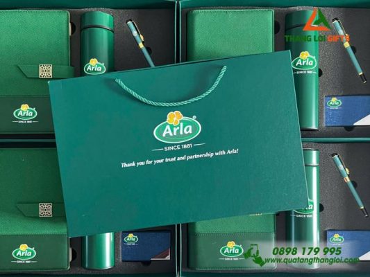 Giftset (Sổ+Bình+Bút+Namecard) - In Khắc Logo Doanh Nghiệp Arla