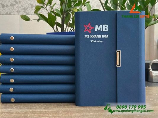 Sổ Da Bìa Còng Gập 3 Màu Xanh – In Logo Ngân Hàng MB Bank