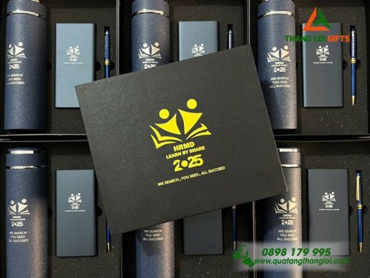 Set Quà Tặng (Bình+Pin+Bút) - In Khắc Logo HRMD Làm Quà Tặng