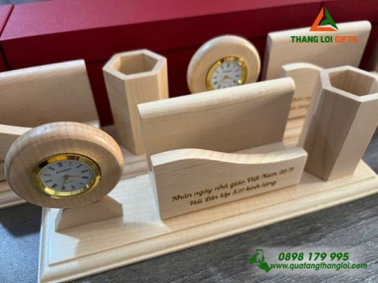 Đồng Hồ Gỗ Để Bàn – Khắc Logo Làm Quà Tặng Thầy Cô Giáo