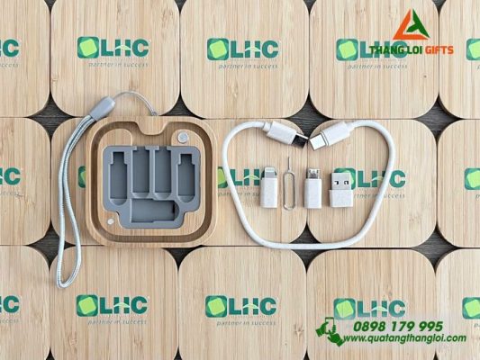 Hộp Cáp Sạc Đa Năng Gỗ - In Logo Doanh Nghiệp Long Hậu LHC