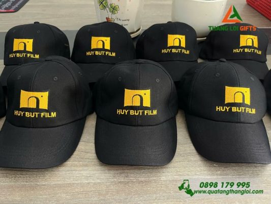Nón Vải Kaki Màu Đen – Thêu Logo HUY BUT FILM