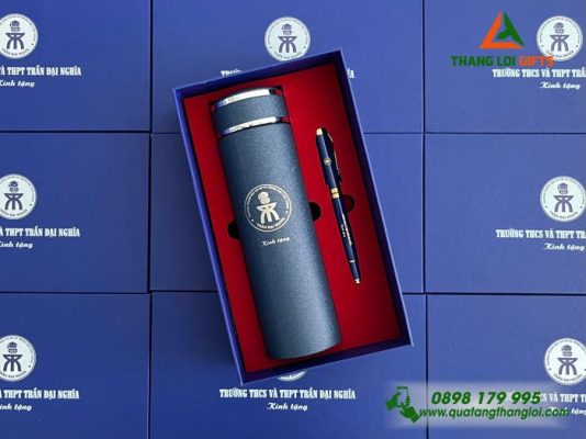 Set Quà Tặng (Bình+Bút) - In Khắc Logo Trường THCS&THPT Trần Đại NghĩaSet Quà Tặng (Bình+Bút) - In Khắc Logo Trường THCS&THPT Trần Đại Nghĩa