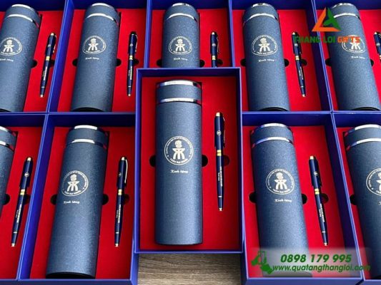 Set Quà Tặng (Bình+Bút) - In Khắc Logo Trường THCS&THPT Trần Đại Nghĩa