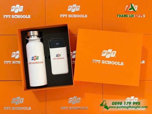 Combo Quà Tặng (Bình+Pin Sạc) - In Khắc Logo Trường FPT SCHOOLS
