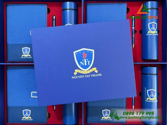 Bộ Quà Tặng (Sổ+Bình+Bút) - In Khắc Logo Đại Học Nguyễn Tất Thành