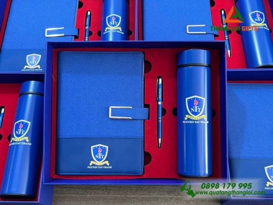 Bộ Quà Tặng (Sổ+Bình+Bút) - In Khắc Logo Đại Học Nguyễn Tất Thành