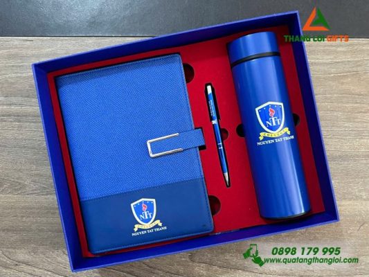 Bộ Quà Tặng (Sổ+Bình+Bút) - In Khắc Logo Đại Học Nguyễn Tất Thành
