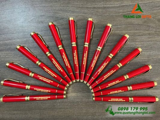 Bút Ký Kim Loại Màu Đỏ - Khắc Logo Đại Hội Đảng Bộ Vĩnh Linh