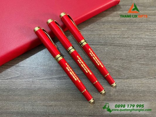 Bút Ký Kim Loại Màu Đỏ - Khắc Logo Đại Hội Đảng Bộ Vĩnh Linh