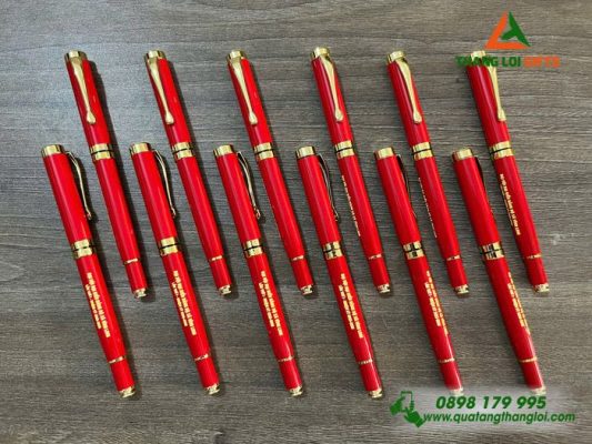 Bút Ký Kim Loại Màu Đỏ - Khắc Logo Đại Hội Đảng Bộ Vĩnh Linh