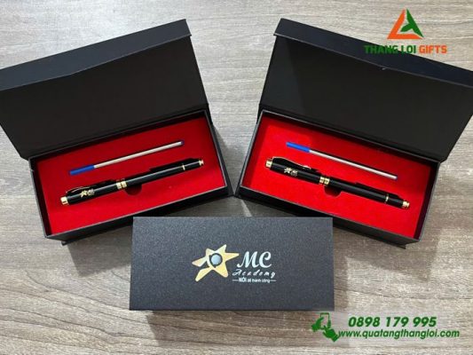 Bộ Bút Ký Kim Loại Nắp Màu Đen - In Khắc Logo MC ACADEMY