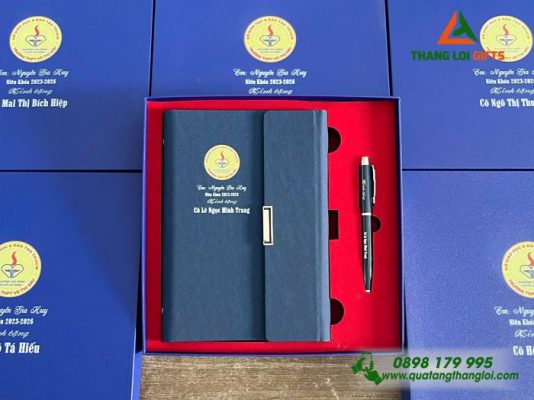 Bộ Quà Tặng (Sổ+Bút) - In Khắc Logo Trường THPT Võ Thị Sáu