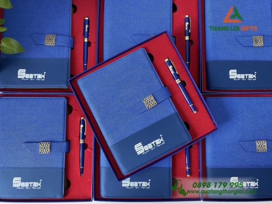 Combo Quà Tặng (Sổ+Bút) In Khắc Logo Doanh Nghiệp SEATAX
