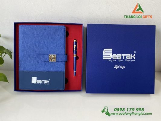 Combo Quà Tặng (Sổ+Bút) In Khắc Logo Doanh Nghiệp SEATAX