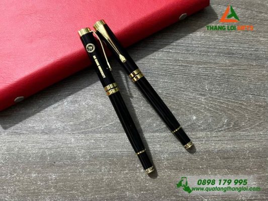 Bút Ký Kim Loại Nắp Màu Đen - Khắc Logo Trường Đại Học An Giang