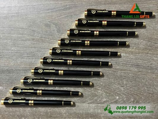 Bút Ký Kim Loại Nắp Màu Đen - Khắc Logo Trường Đại Học An Giang