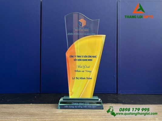 Cúp Pha Lê - In Logo Doanh Nghiệp Quang Minh