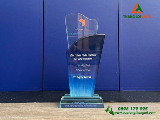 Cúp Pha Lê - In Logo Doanh Nghiệp Quang Minh