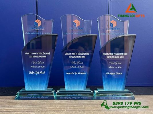 Cúp Pha Lê - In Logo Doanh Nghiệp Quang Minh