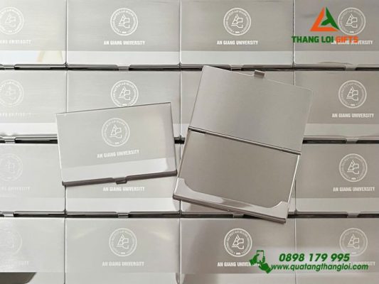 Hộp Đựng Namecard Kim Loại - Khắc Logo Trường Đại Học An Giang