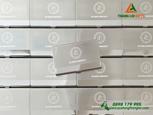 Hộp Đựng Namecard Kim Loại - Khắc Logo Trường Đại Học An Giang