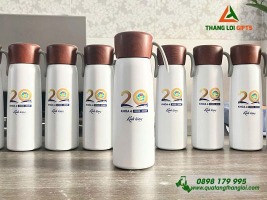 Bình Giữ Nhiệt Nắp Gỗ Màu Trắng In Logo Quà Tặng Kỷ Niệm 20 Năm Trường THPT Hà Huy Giáp