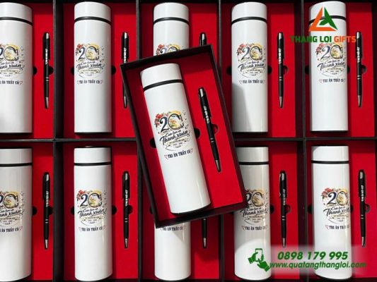 Set Quà Tặng (Bình+Bút) In Khắc Kỷ Niệm 20 Năm Trường THPT Nguyễn Hữu Huân