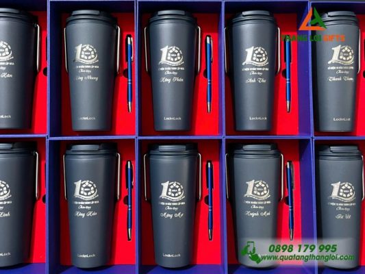 Combo Quà Tặng (Ly Lock+Bút Ký) In Khắc Logo Trung Tâm Anh Ngữ Tây Âu Mỹ