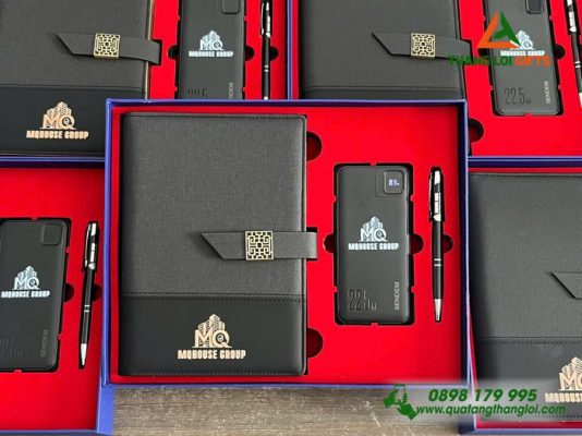 Bộ quà tặng (Sổ+ Pin+ Bút) Màu Đen In Logo Doanh Nghiệp MQHOUSE Group