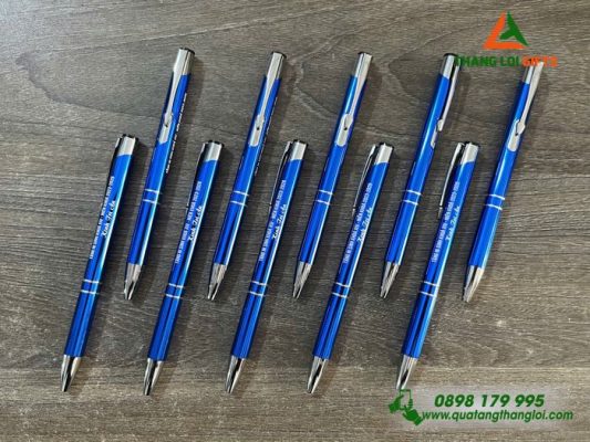 Bút Bi Kim Loại Màu Xanh Khắc Tên Làm Quà Tặng