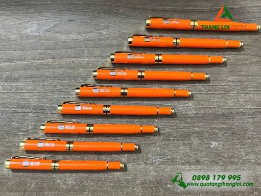 Bút Ký Kim Loại Màu Cam Khắc Logo Doanh Nghiệp Luxshare ICT