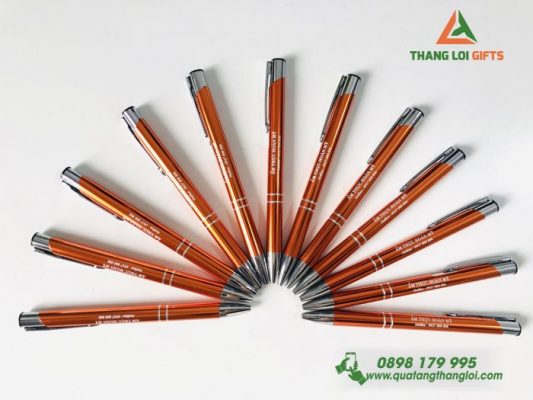 Bút Bi Kim Loại Khắc Tên Ẩm Thực Hoàn Mỹ