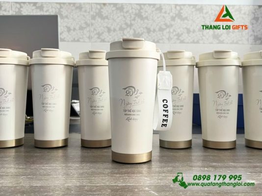 Ly Giữ Nhiệt 530ml Màu Trắng Kem Khắc Logo 20 Năm Ngày Trở Về