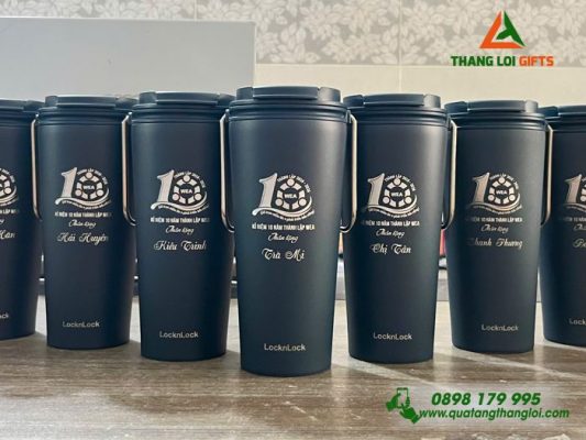 Ly Giữ Nhiệt Lock&Lock LHC4269 Khắc Logo Kỷ Niệm 10 Năm Thành Lập Trung Tâm Anh Ngữ Âu Mỹ
